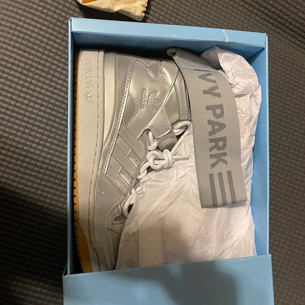 Ivy Park Forum Mid